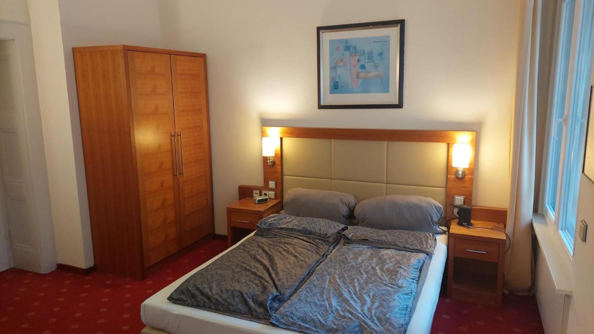 Die Villa, Zimmer 26, Dz เลเวอร์คูเซน ภายนอก รูปภาพ